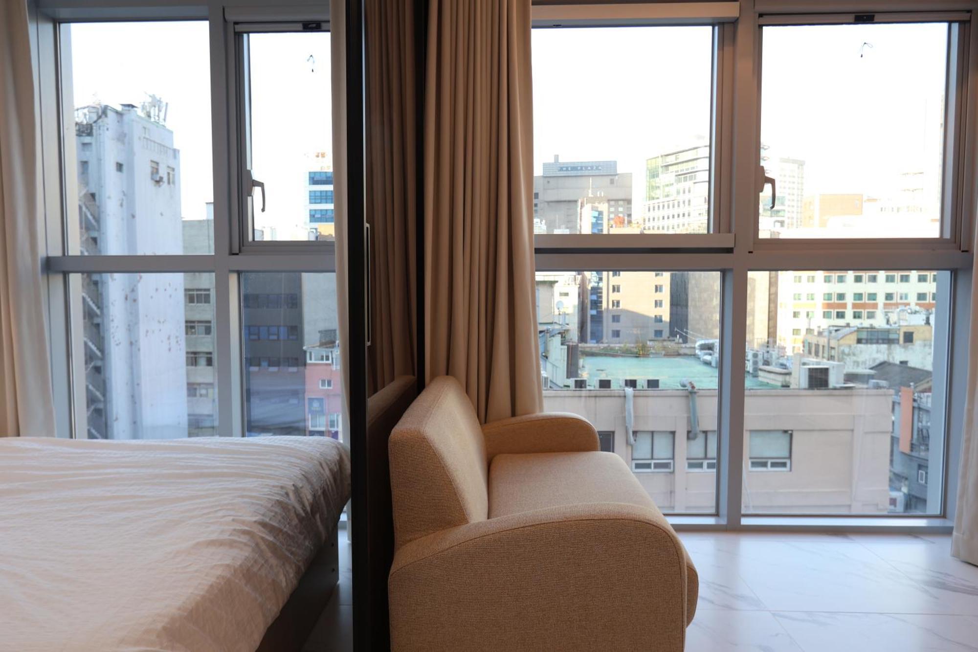 Apartment Hall,central Seoul