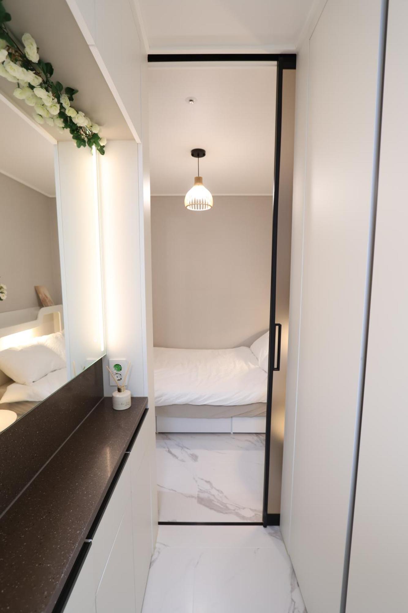 Apartment Hall,central *